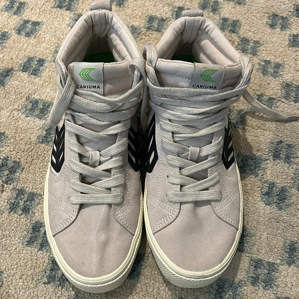 Cariuma High Tops - Picture 2 of 8